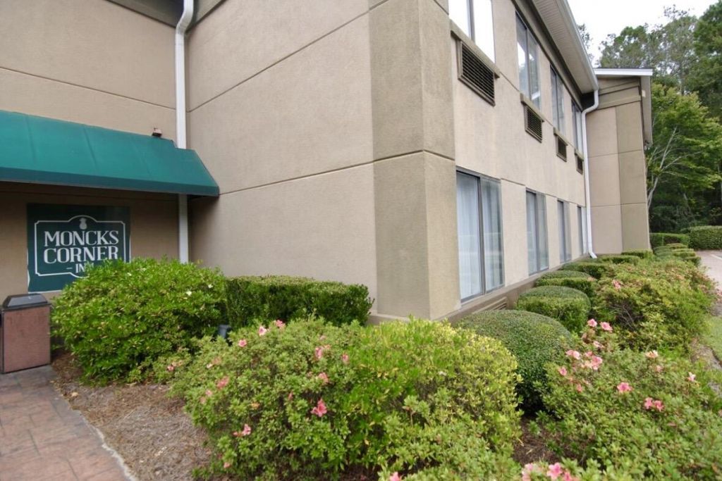 505 Rembert C Dennis Boulevard Photo 7