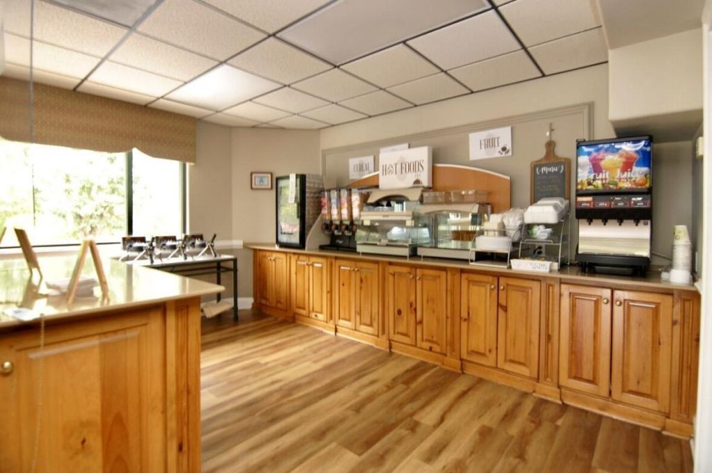 505 Rembert C Dennis Boulevard  Photo 9