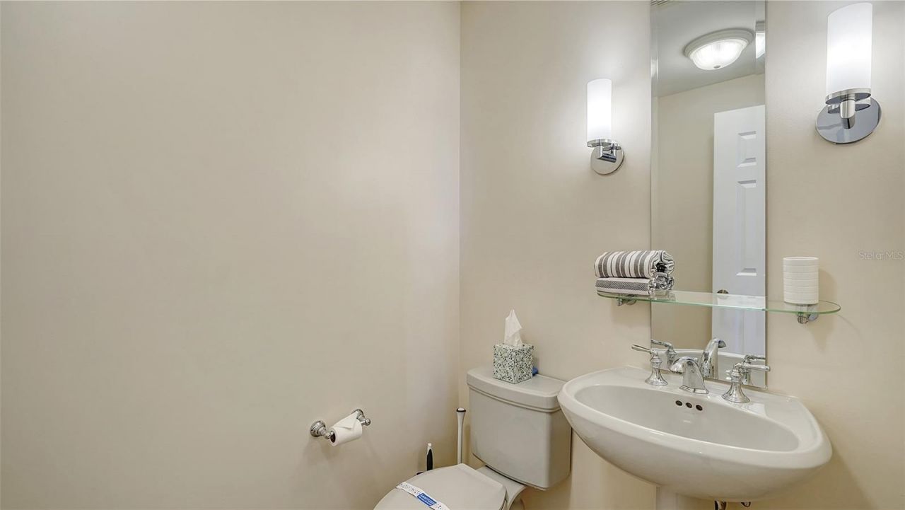 100 Central Avenue, Unit K817, Sarasota, FL 34236 Photo