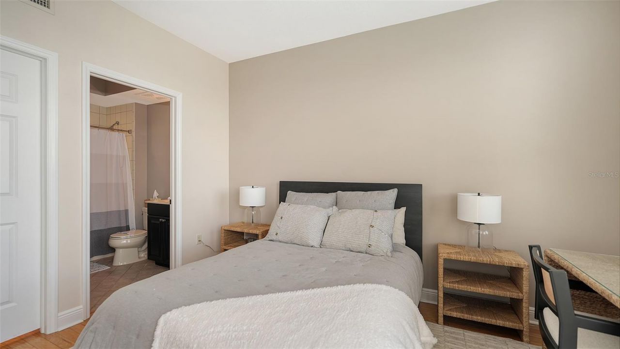 100 Central Avenue, Unit K817, Sarasota, FL 34236 Photo