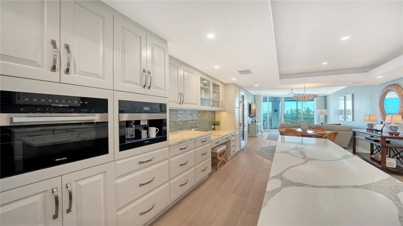 2410 Harbourside Drive, Unit 142, Longboat Key, FL 34228 Photo