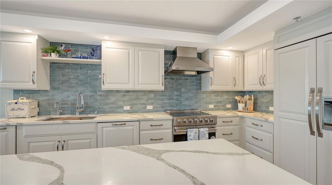 2410 Harbourside Drive, Unit 142, Longboat Key, FL 34228 Photo