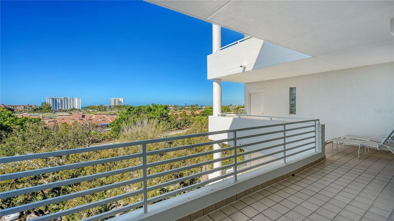 2410 Harbourside Drive, Unit 142, Longboat Key, FL 34228 Photo