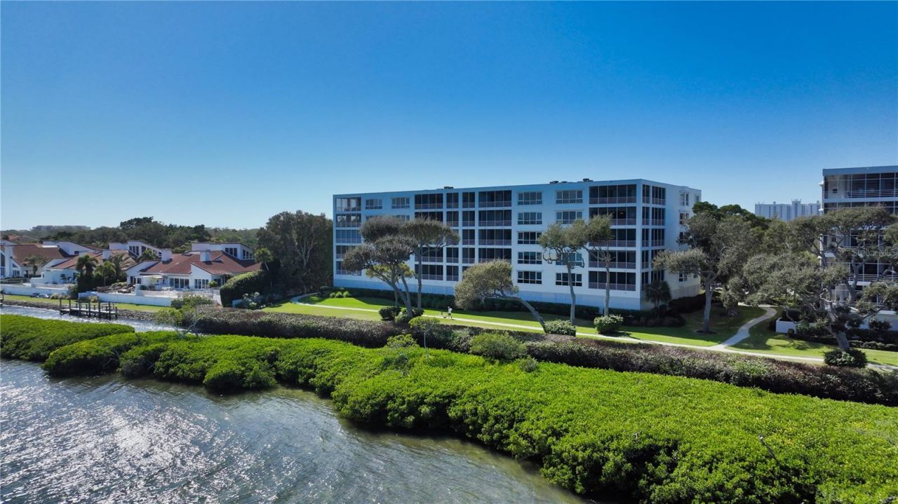 2410 Harbourside Drive, Unit 142, Longboat Key, FL 34228 Photo