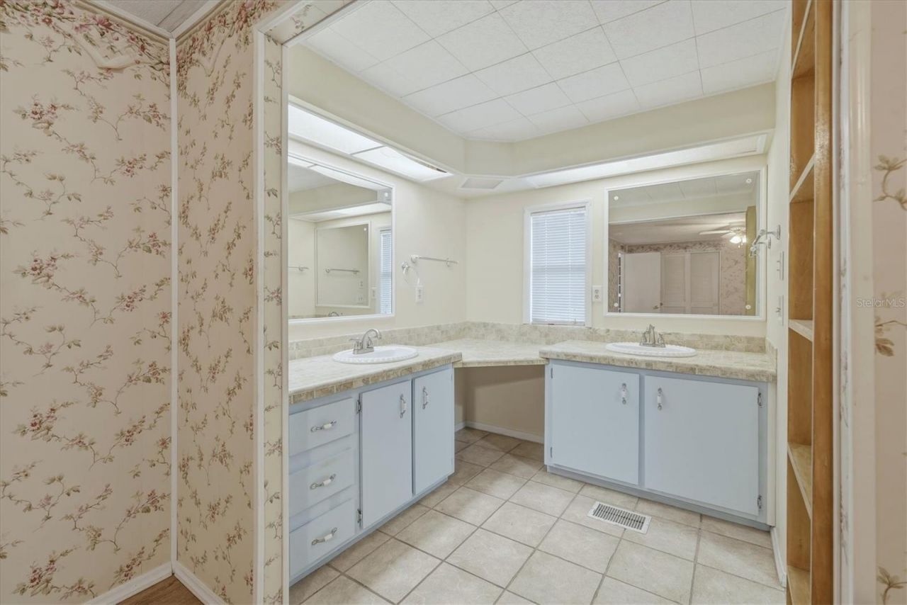 6710 36th Avenue E, Unit 201, Palmetto, FL 34221 Photo