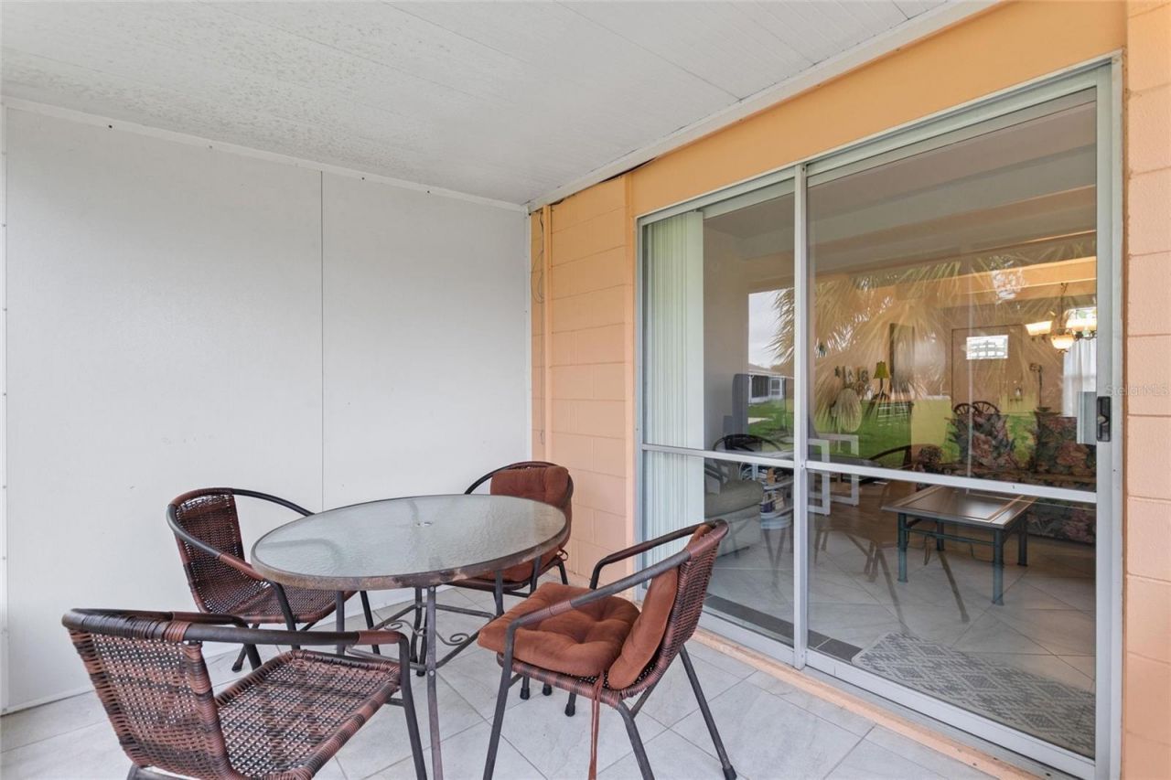 1823 Club Circle , Lakeshore, FL 33854 Photo