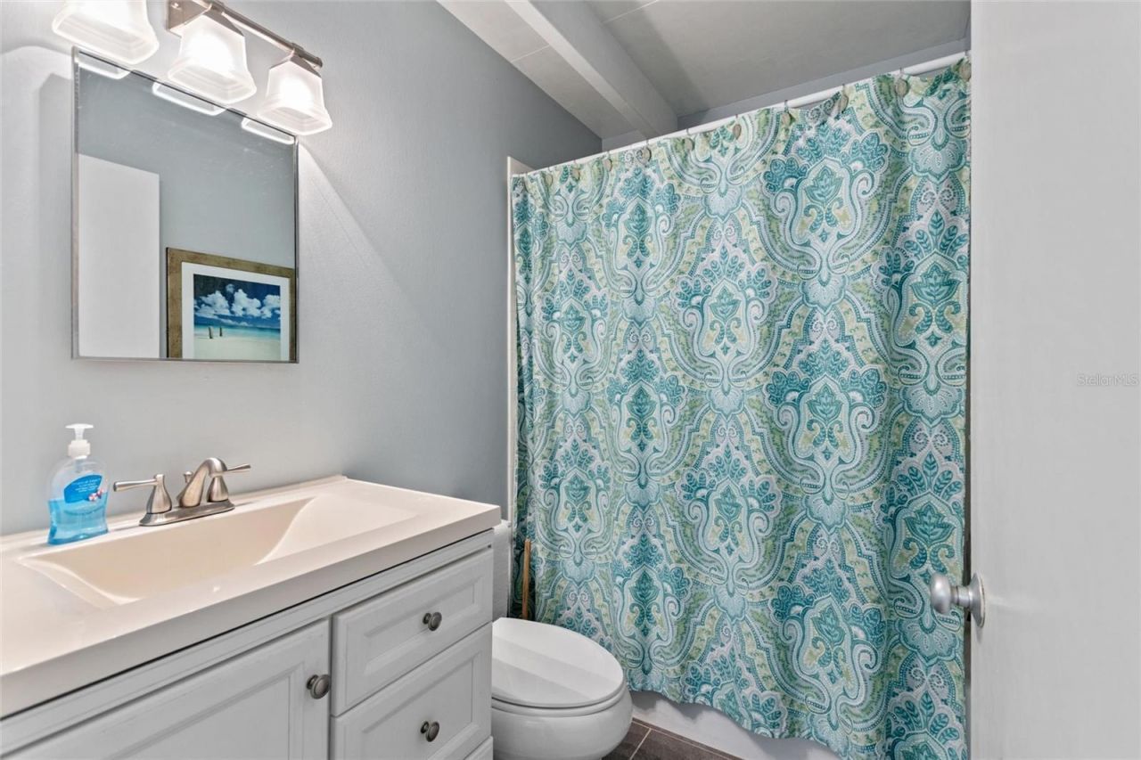 1823 Club Circle , Lakeshore, FL 33854 Photo