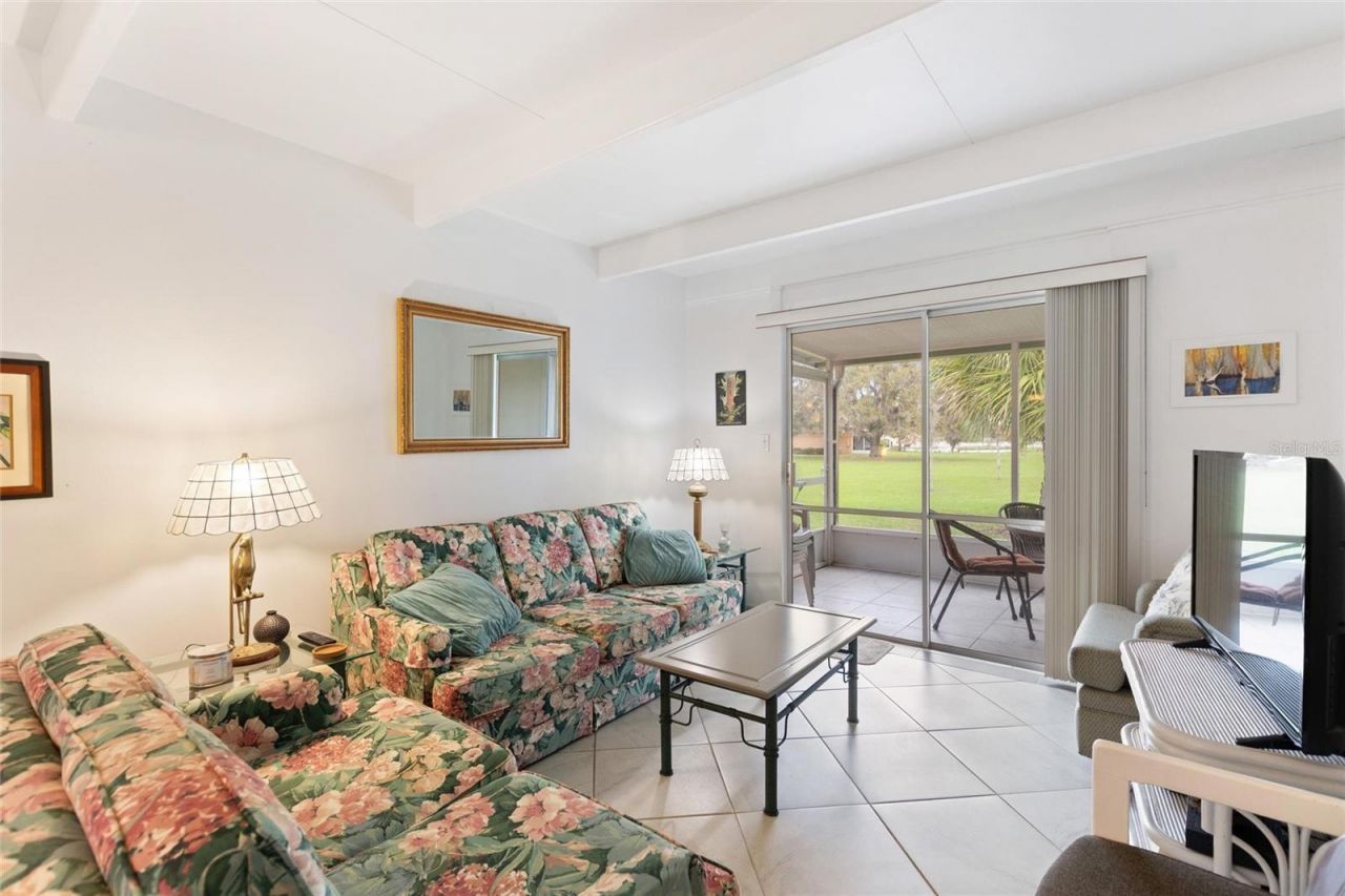 1823 Club Circle , Lakeshore, FL 33854 Photo