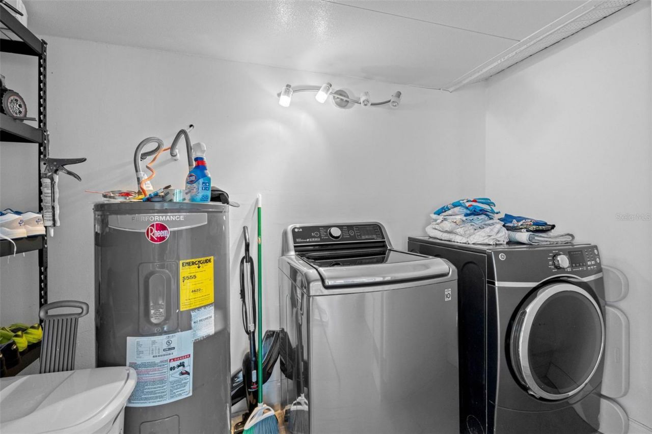 10113 Royal Acres Court, Tampa, FL 33615 Photo