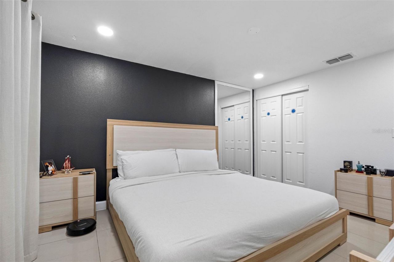 10113 Royal Acres Court, Tampa, FL 33615 Photo