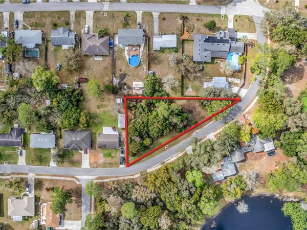 205 PLUMOSA ROAD , DEBARY, FL 32713