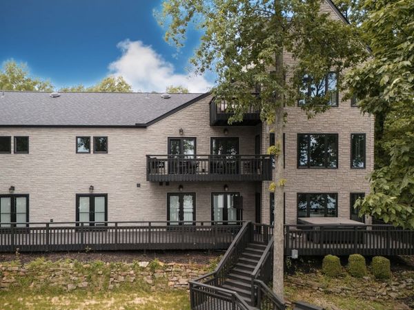 1225 Pebble Point Road , Marion, IL 62959