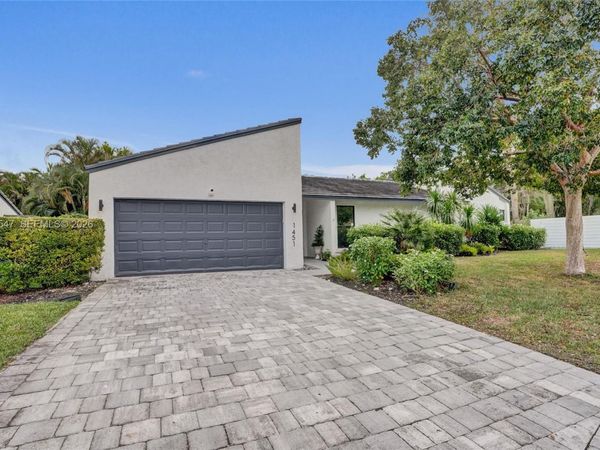 1451 NW 81st Ave, Coral Springs, FL 33071