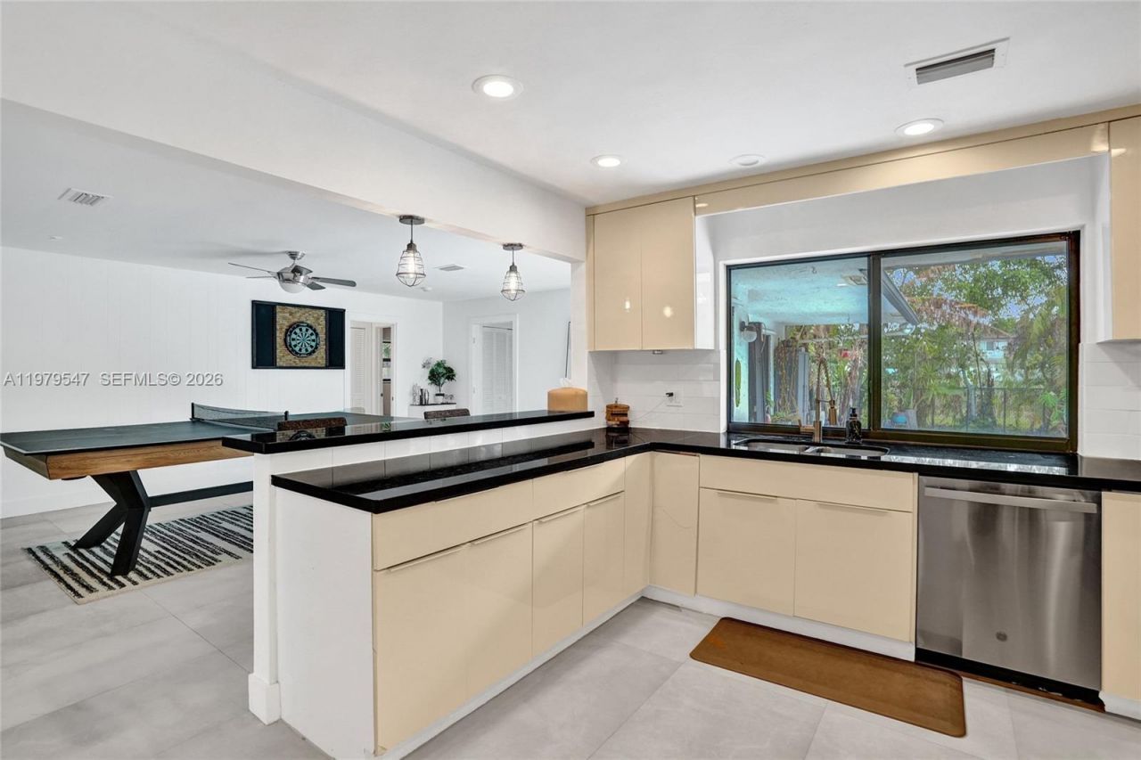 1451 NW 81st Ave, Coral Springs, FL 33071 Photo