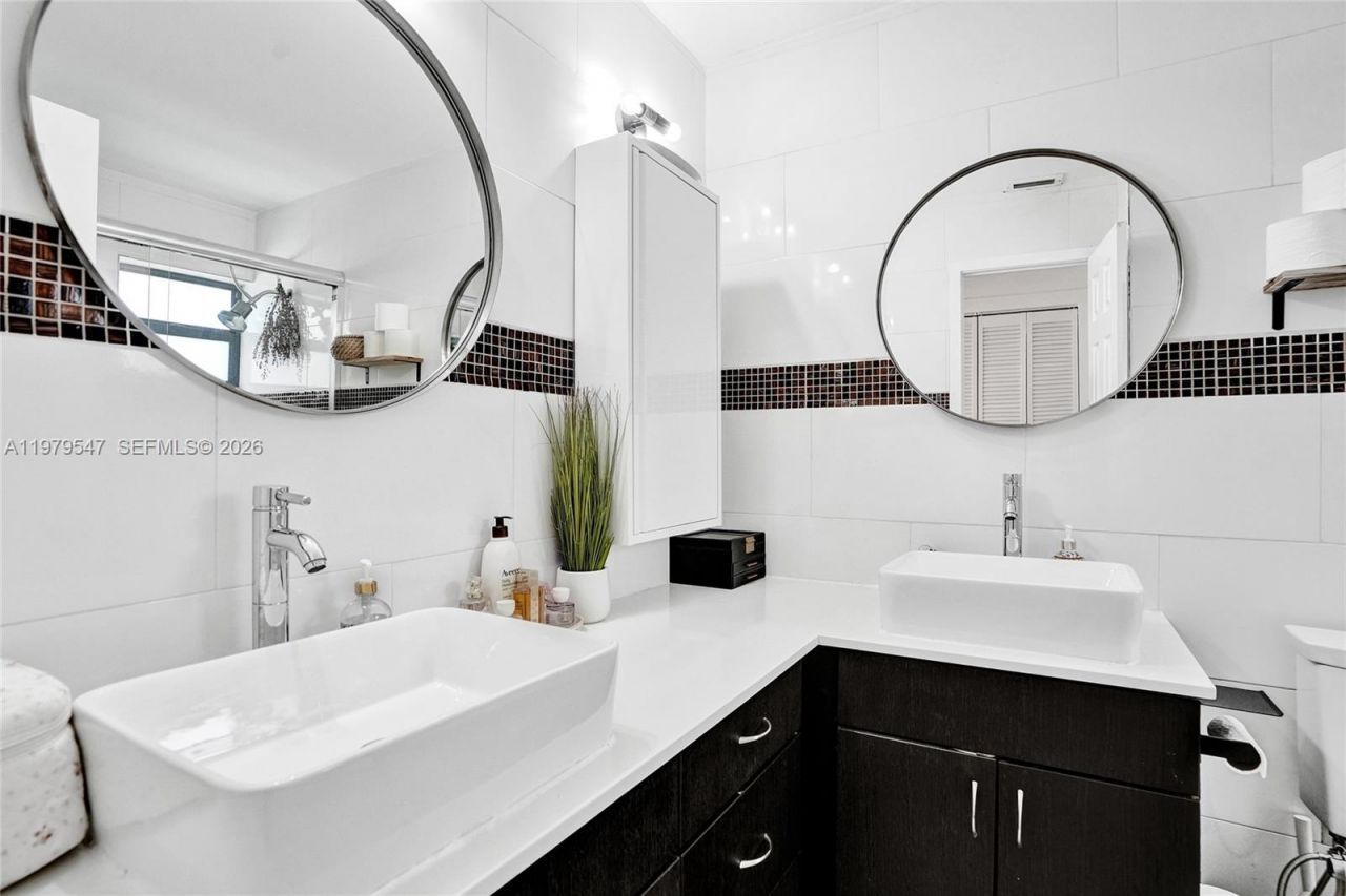 1451 NW 81st Ave, Coral Springs, FL 33071 Photo