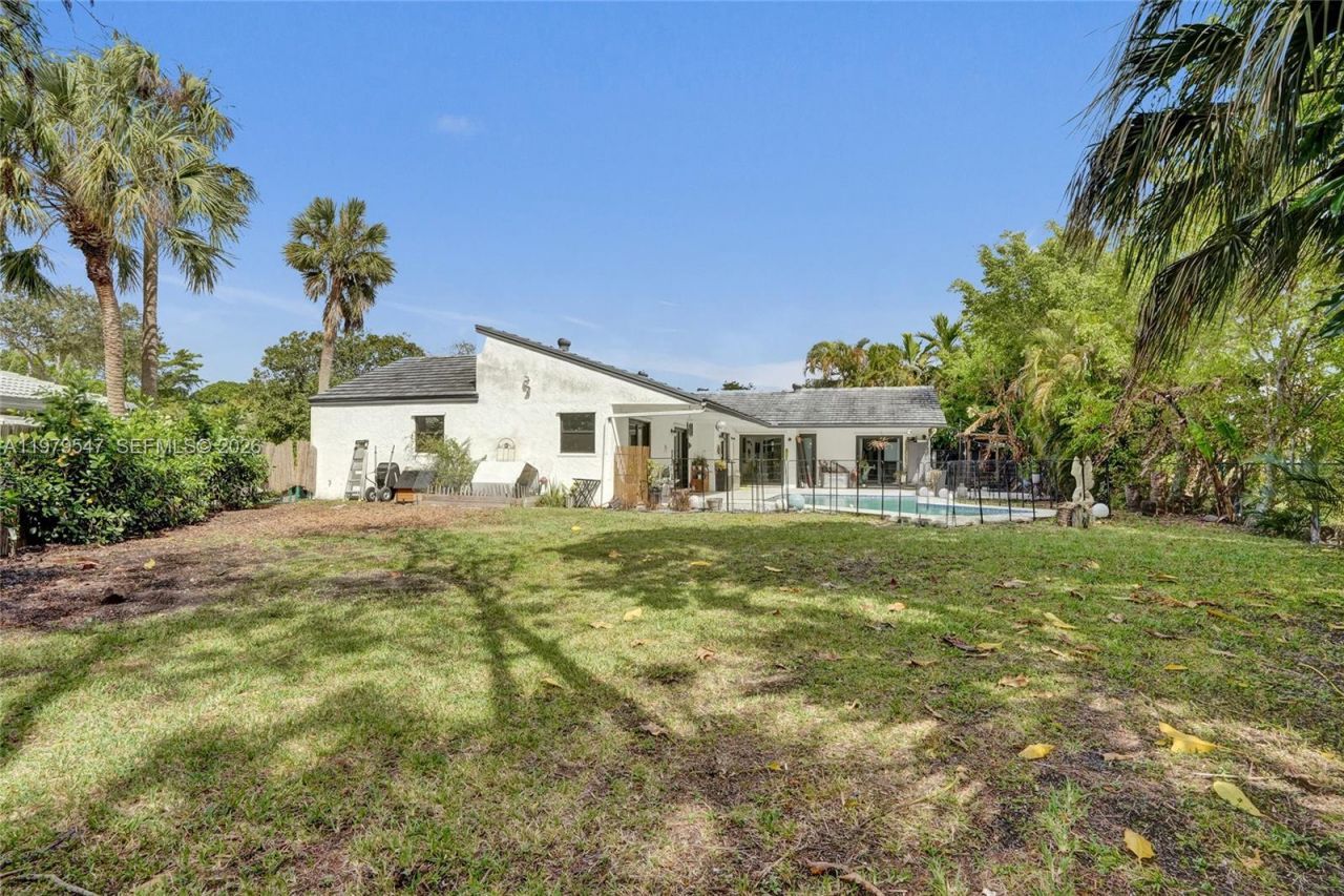 1451 NW 81st Ave, Coral Springs, FL 33071 Photo