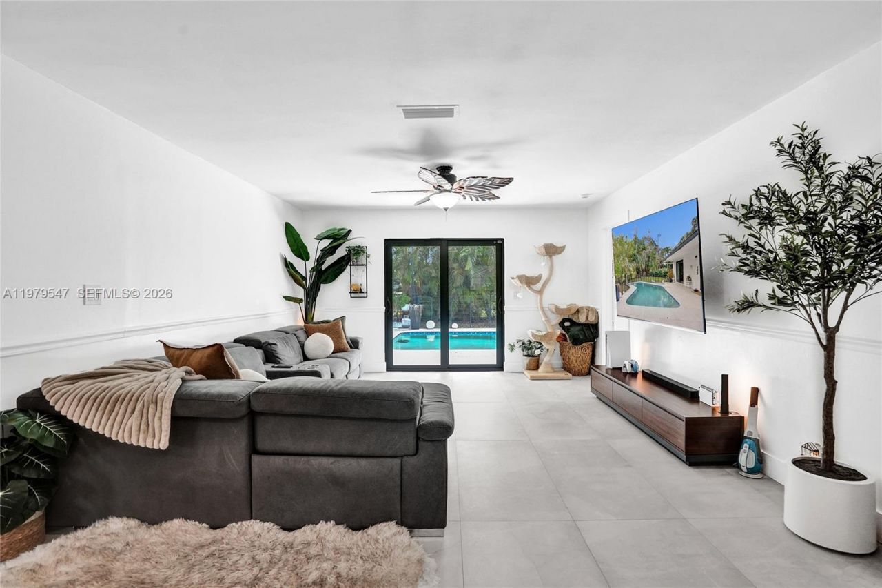 1451 NW 81st Ave, Coral Springs, FL 33071 Photo