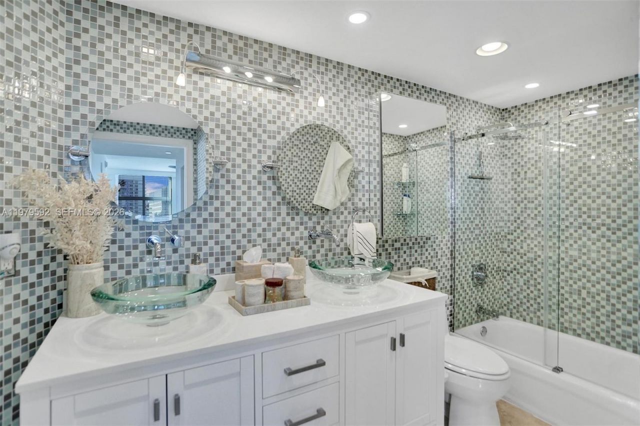 1250 S Miami Ave, Unit 2702, Miami, FL 33130 Photo