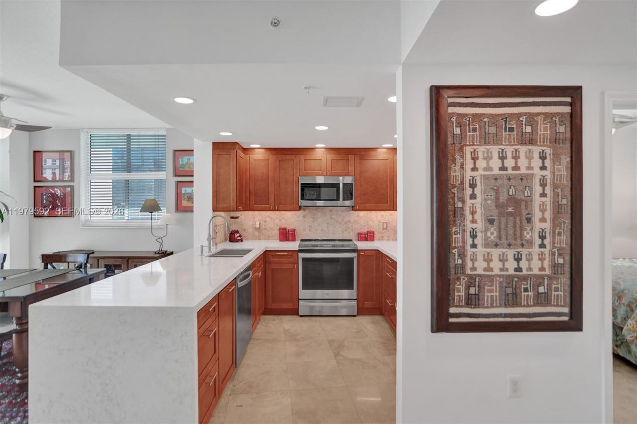 1250 S Miami Ave, Unit 2702, Miami, FL 33130 Photo