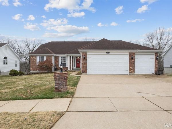 1951 Fox Pointe Drive , Arnold, MO 63010