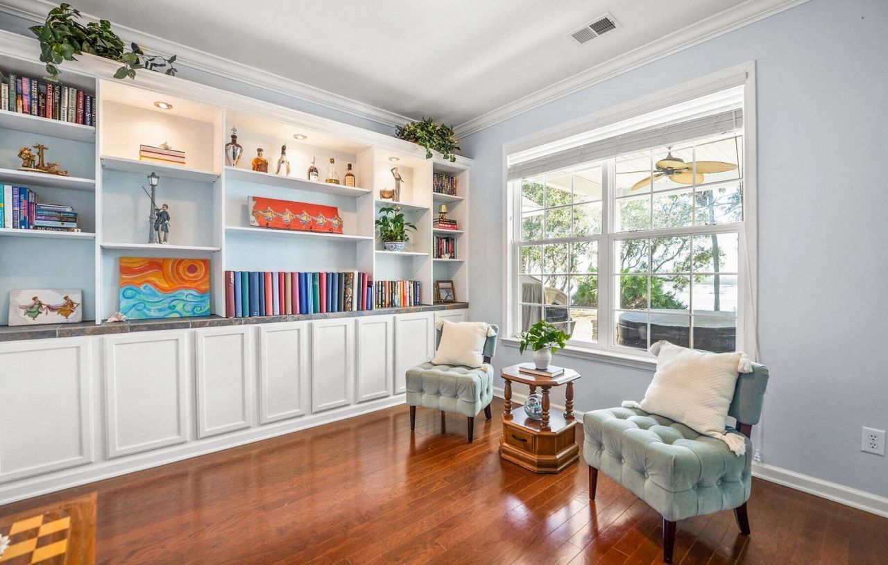 17 White Pond Boulevard Photo 18