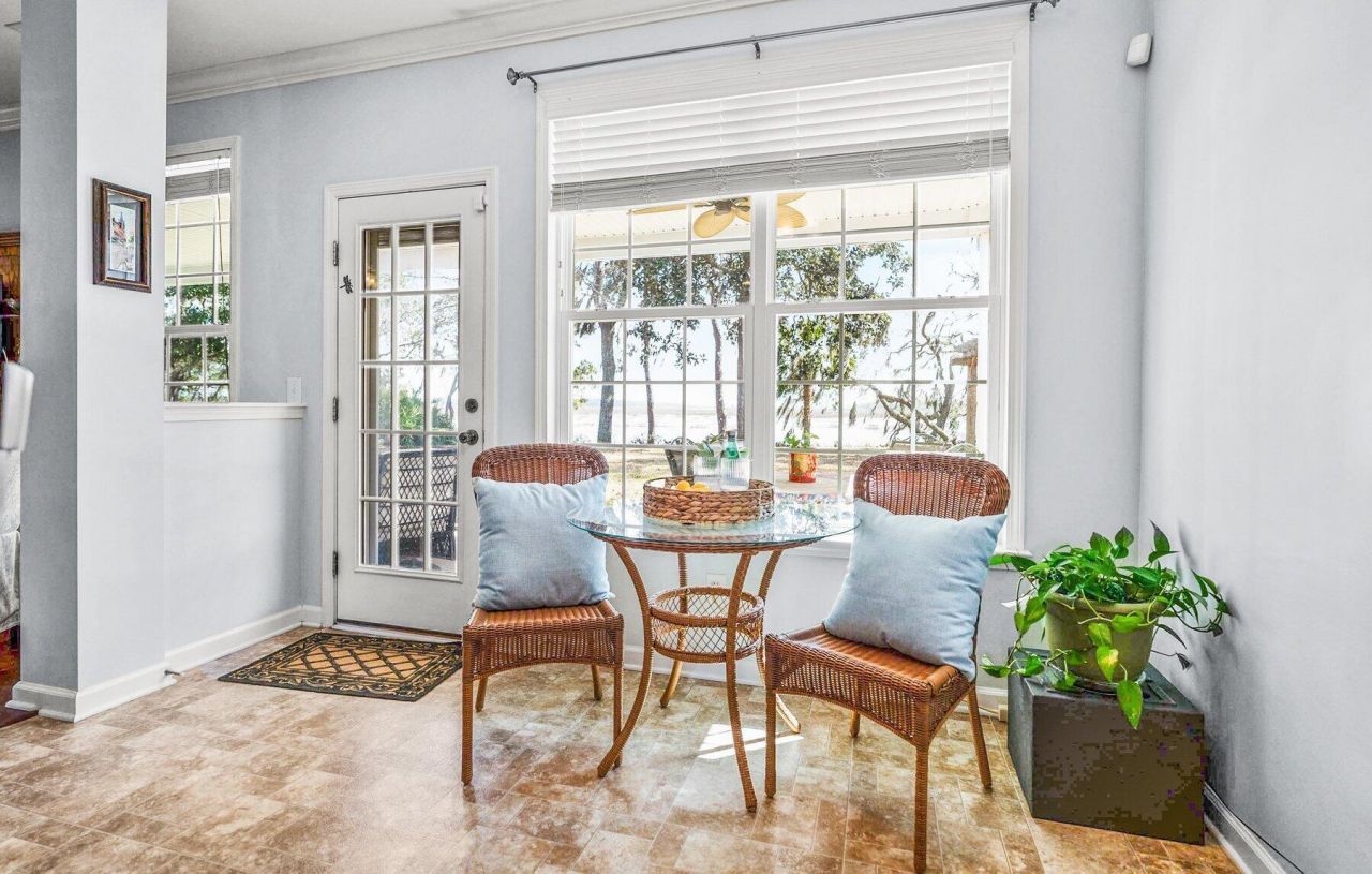 17 White Pond Boulevard Photo 21