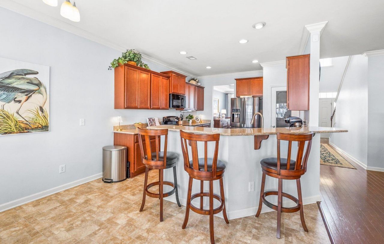 17 White Pond Boulevard Photo 22