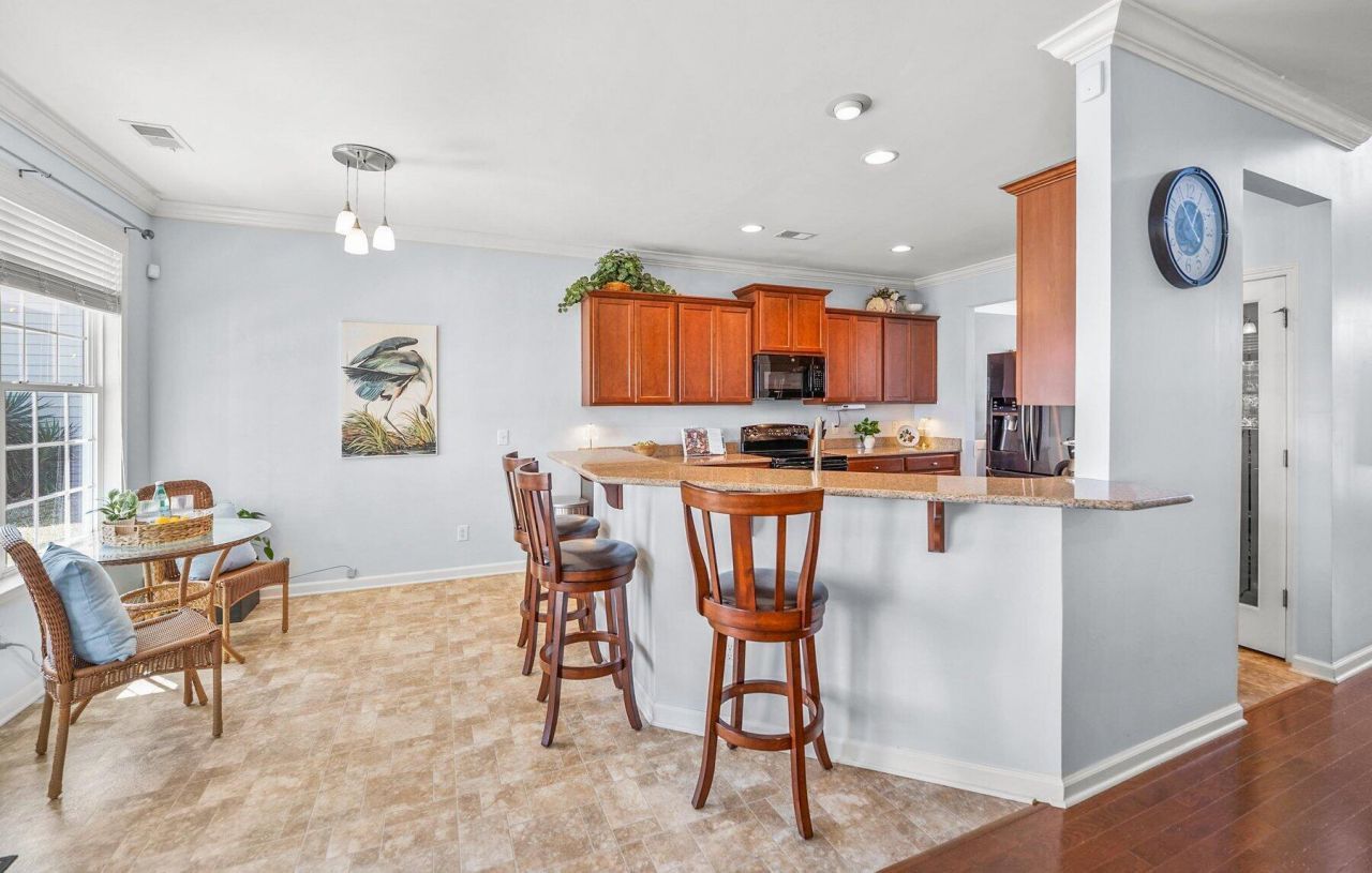 17 White Pond Boulevard Photo 23