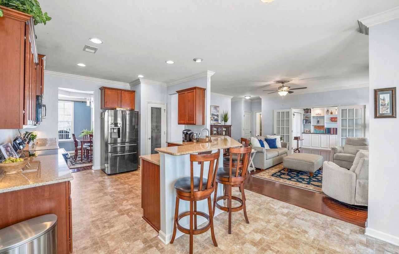 17 White Pond Boulevard Photo 24