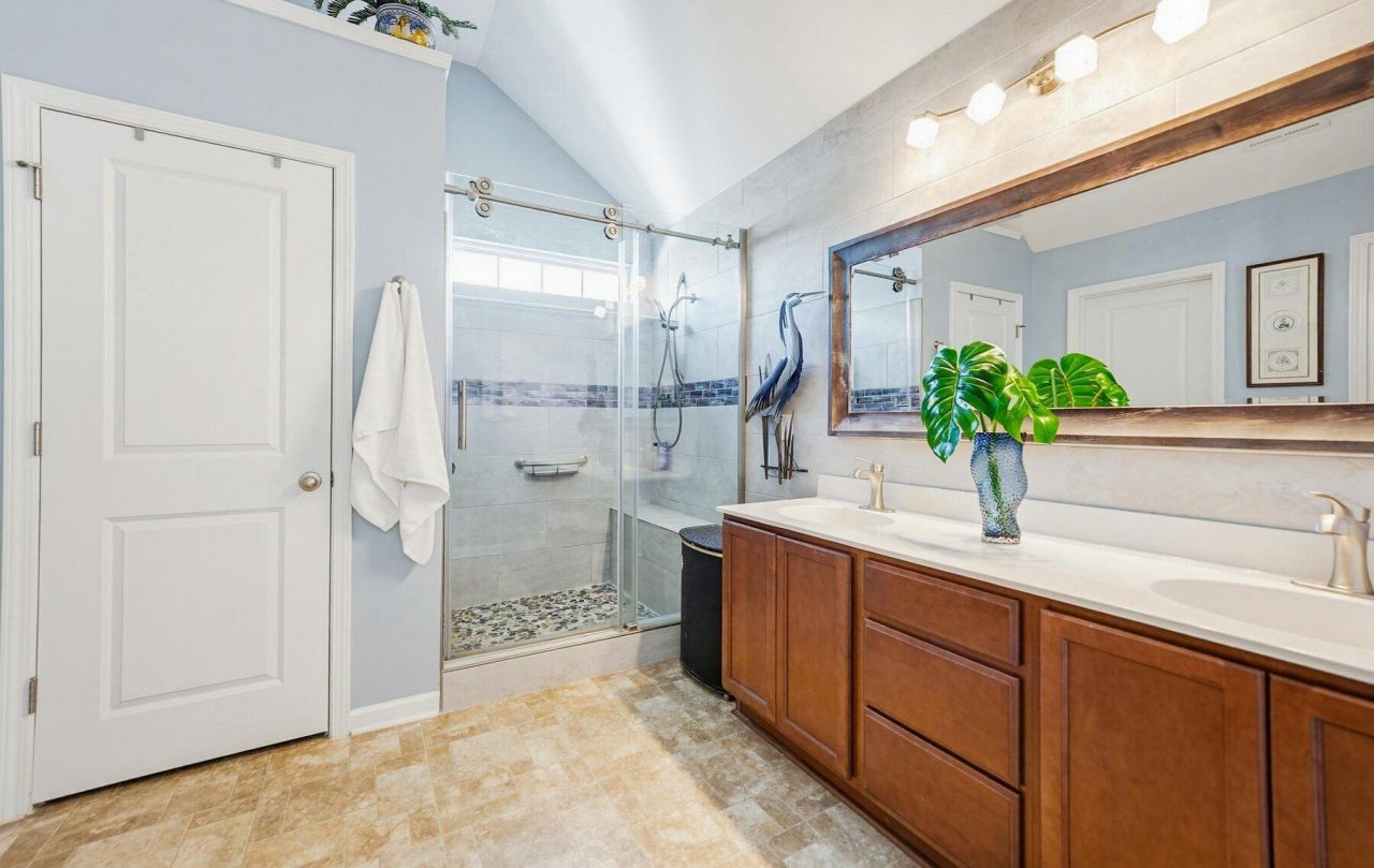 17 White Pond Boulevard Photo 34