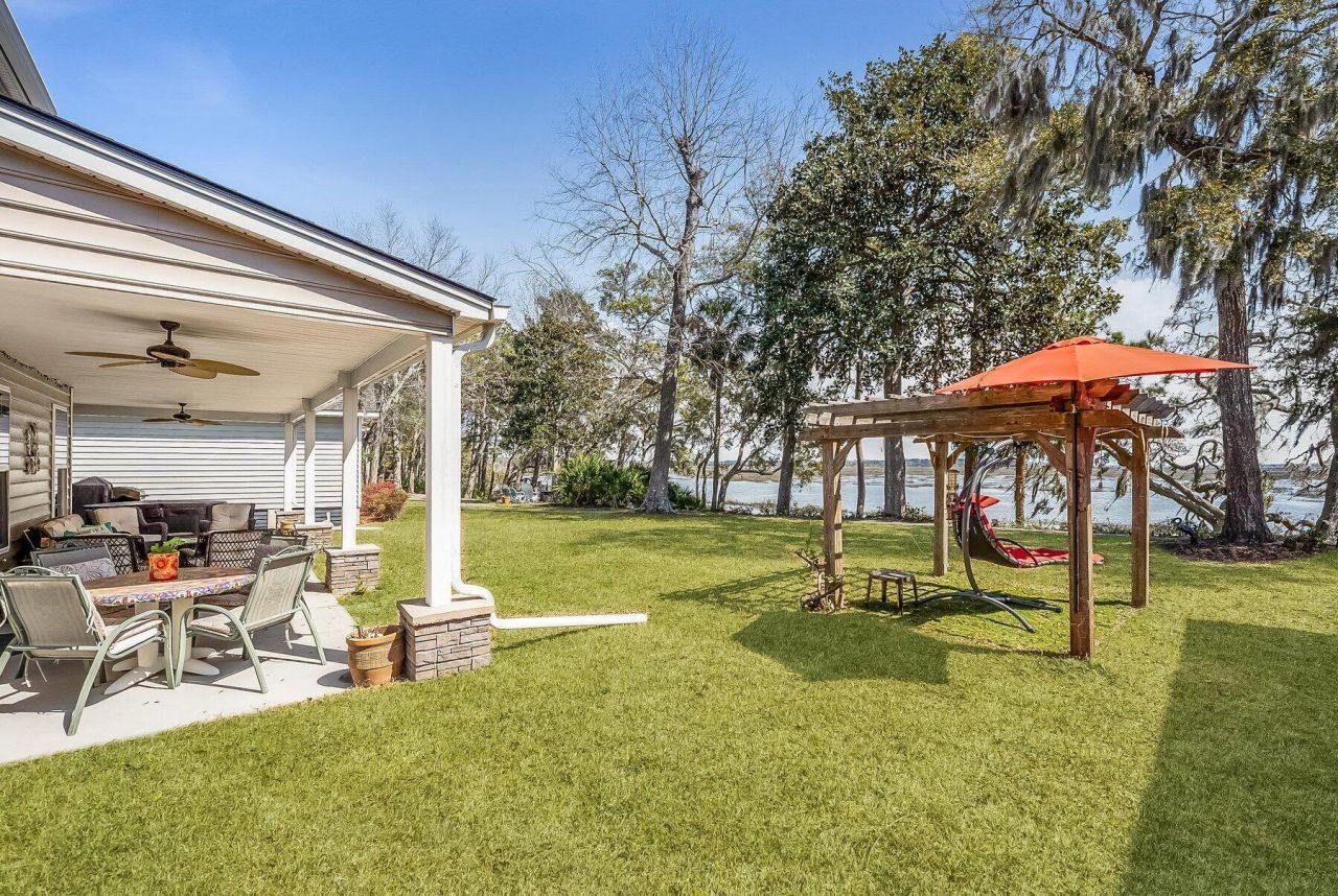 17 White Pond Boulevard Photo 51