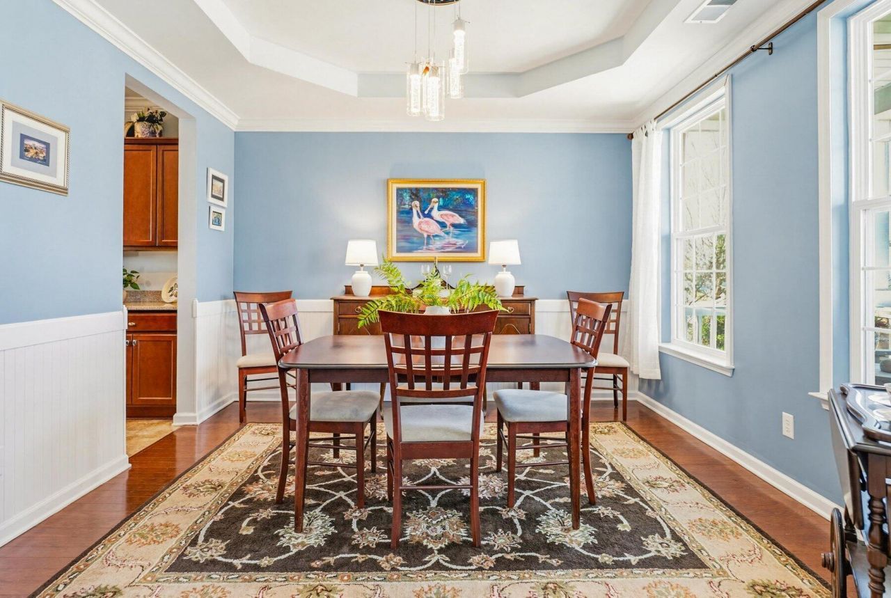 17 White Pond Boulevard Photo 8