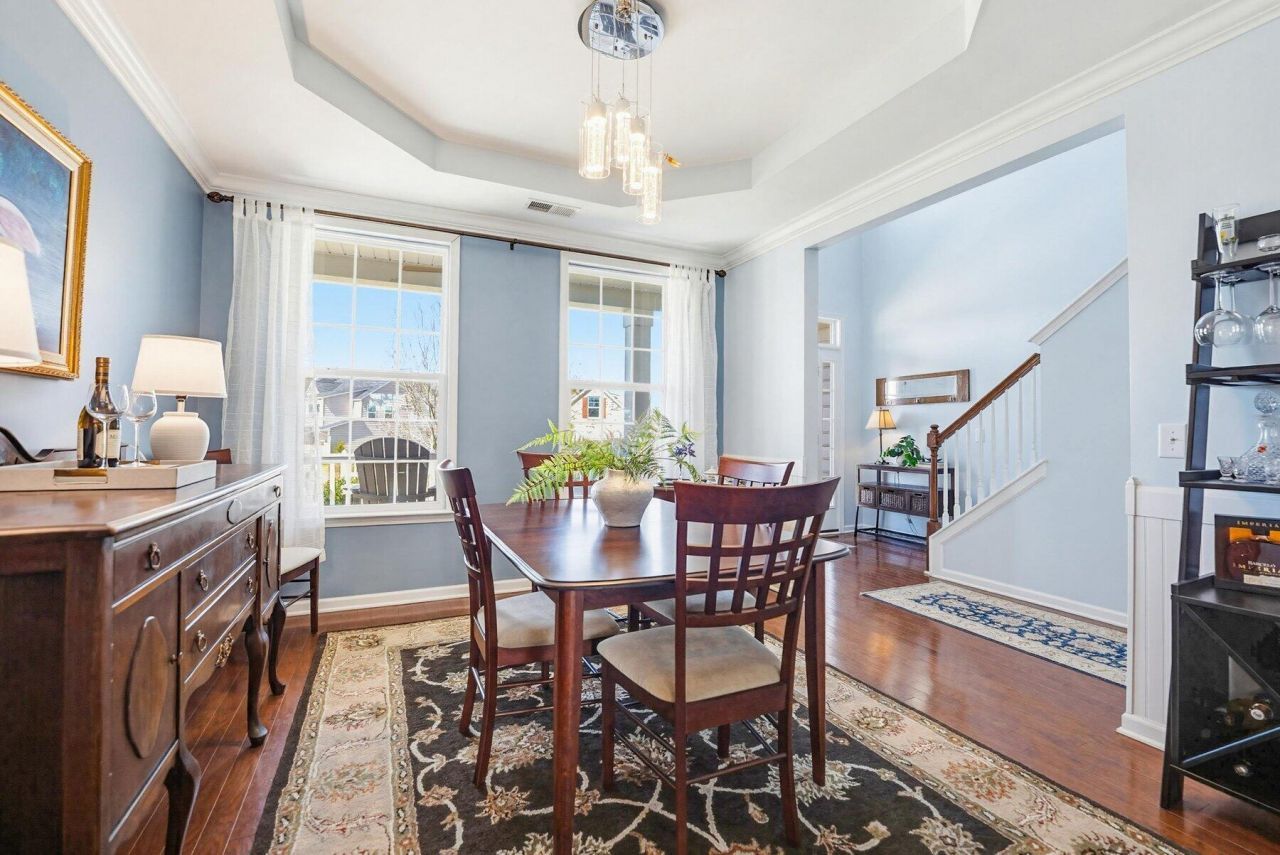 17 White Pond Boulevard Photo 9