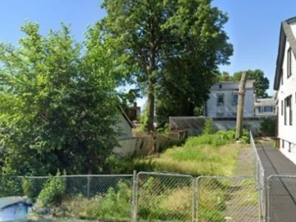 10 Lenox St, Newark, NJ 07106