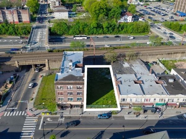 395 Dr Mlk Jr Blvd, East Orange, NJ 07018