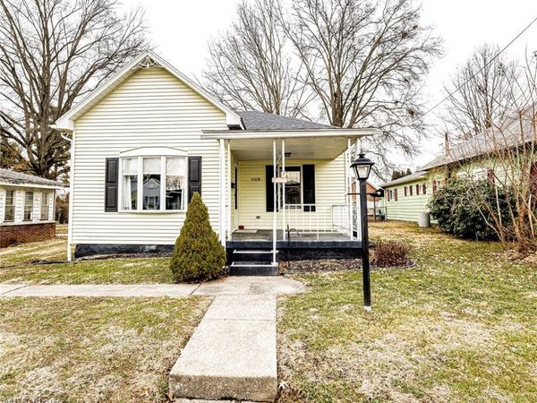 107 37th Street, Vienna, WV 26105