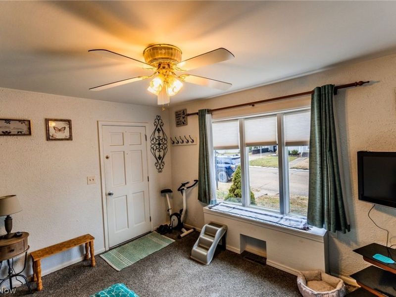 107 37th Street, Vienna, WV 26105 Photo 5