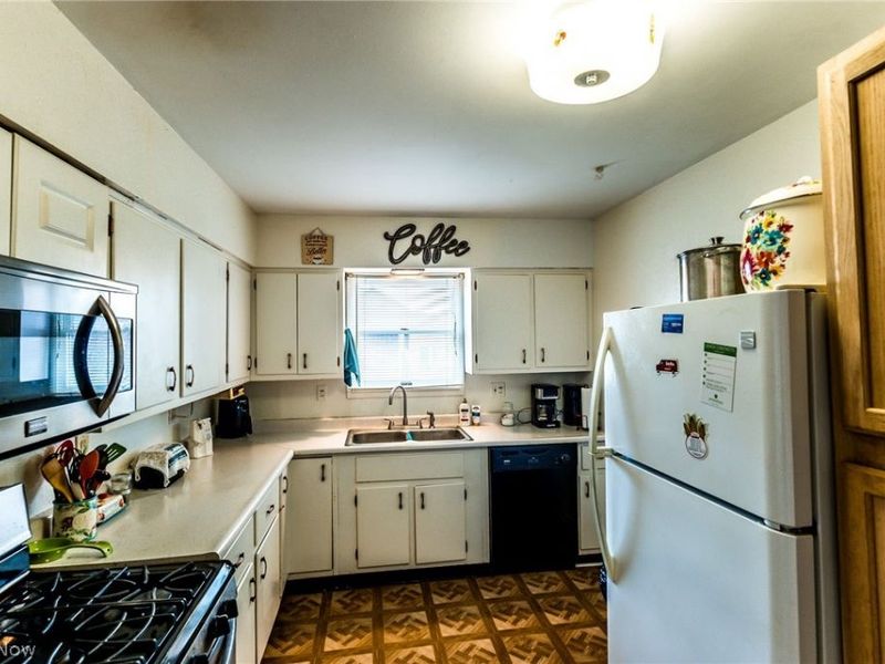 107 37th Street, Vienna, WV 26105 Photo 7