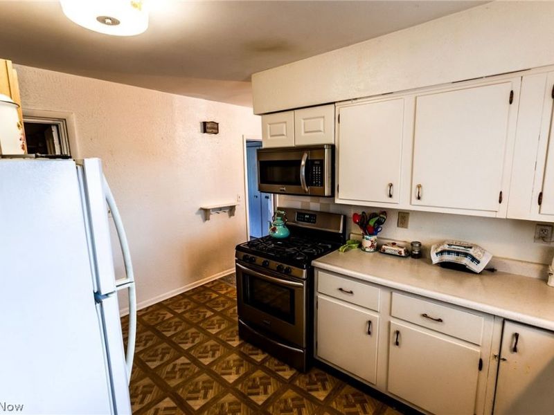 107 37th Street, Vienna, WV 26105 Photo 8