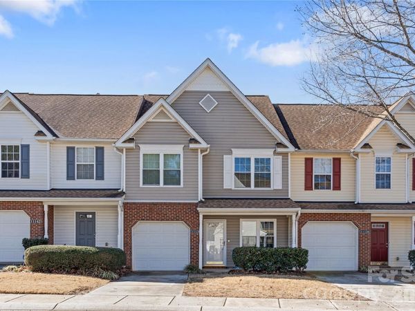 11138 Saintsbury Place, Charlotte, NC 28270