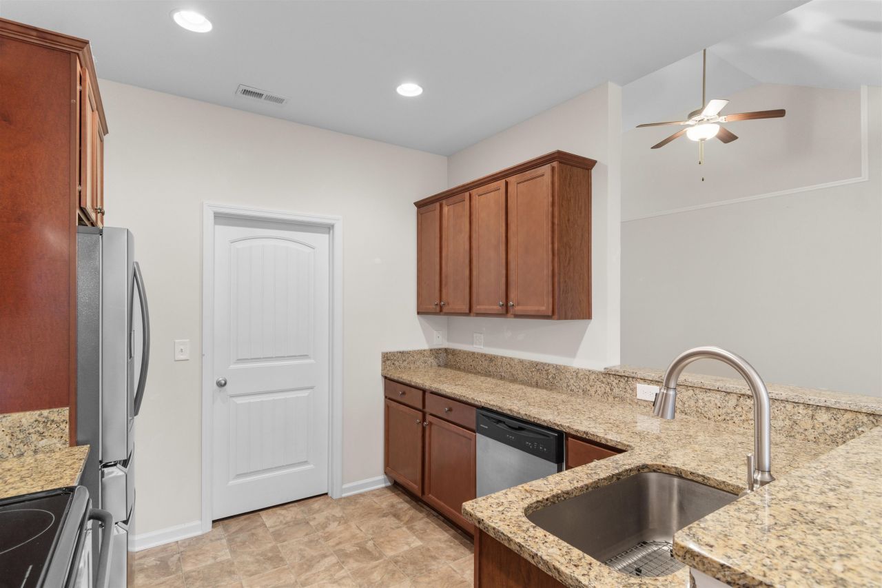 805 Payne Ct. Photo 6