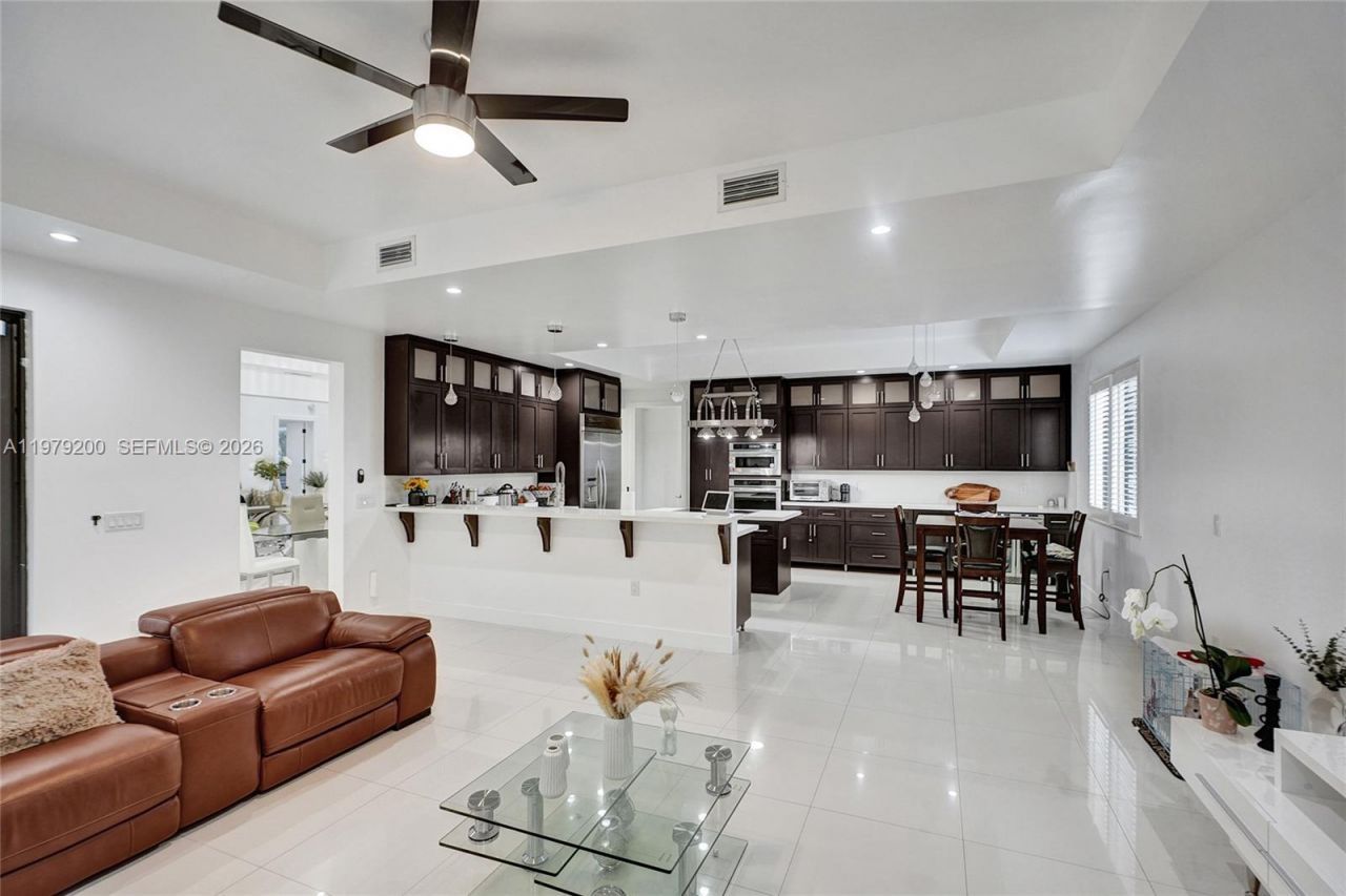 13676 SW 33rd Ter, Miami, FL 33175 Photo