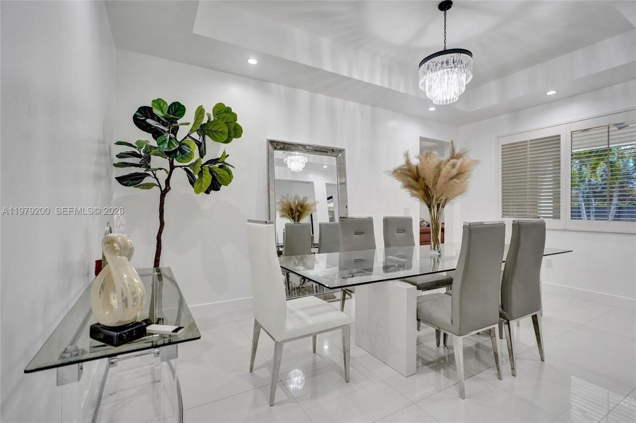 13676 SW 33rd Ter, Miami, FL 33175 Photo