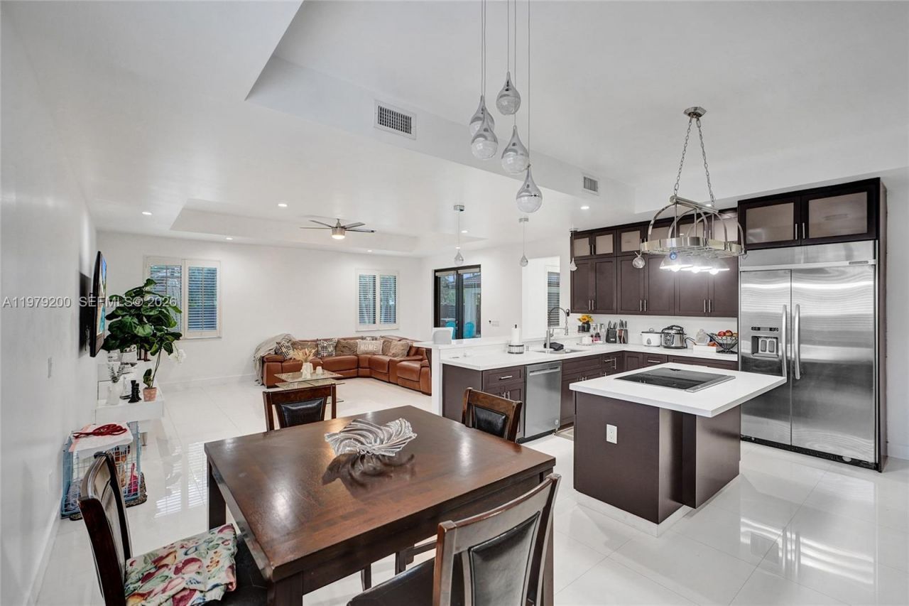 13676 SW 33rd Ter, Miami, FL 33175 Photo