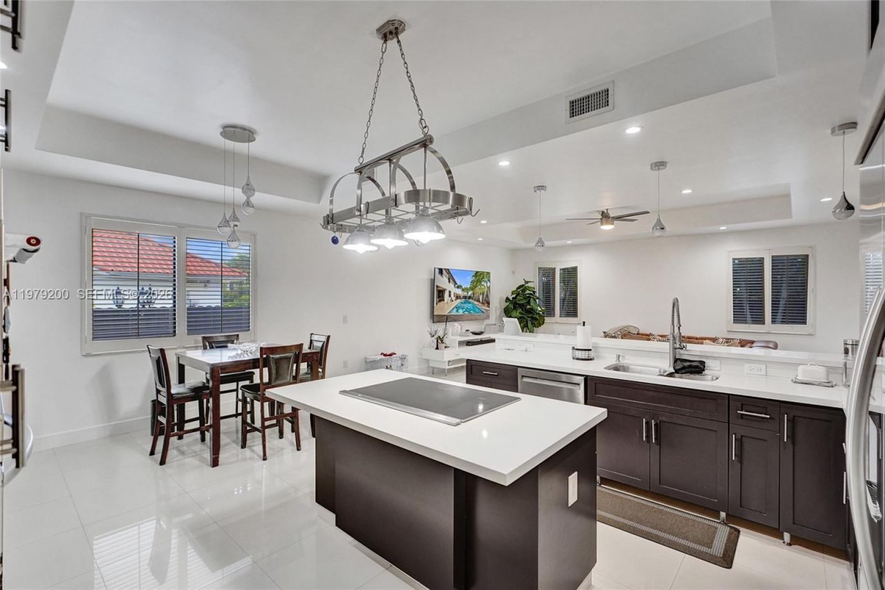 13676 SW 33rd Ter, Miami, FL 33175 Photo