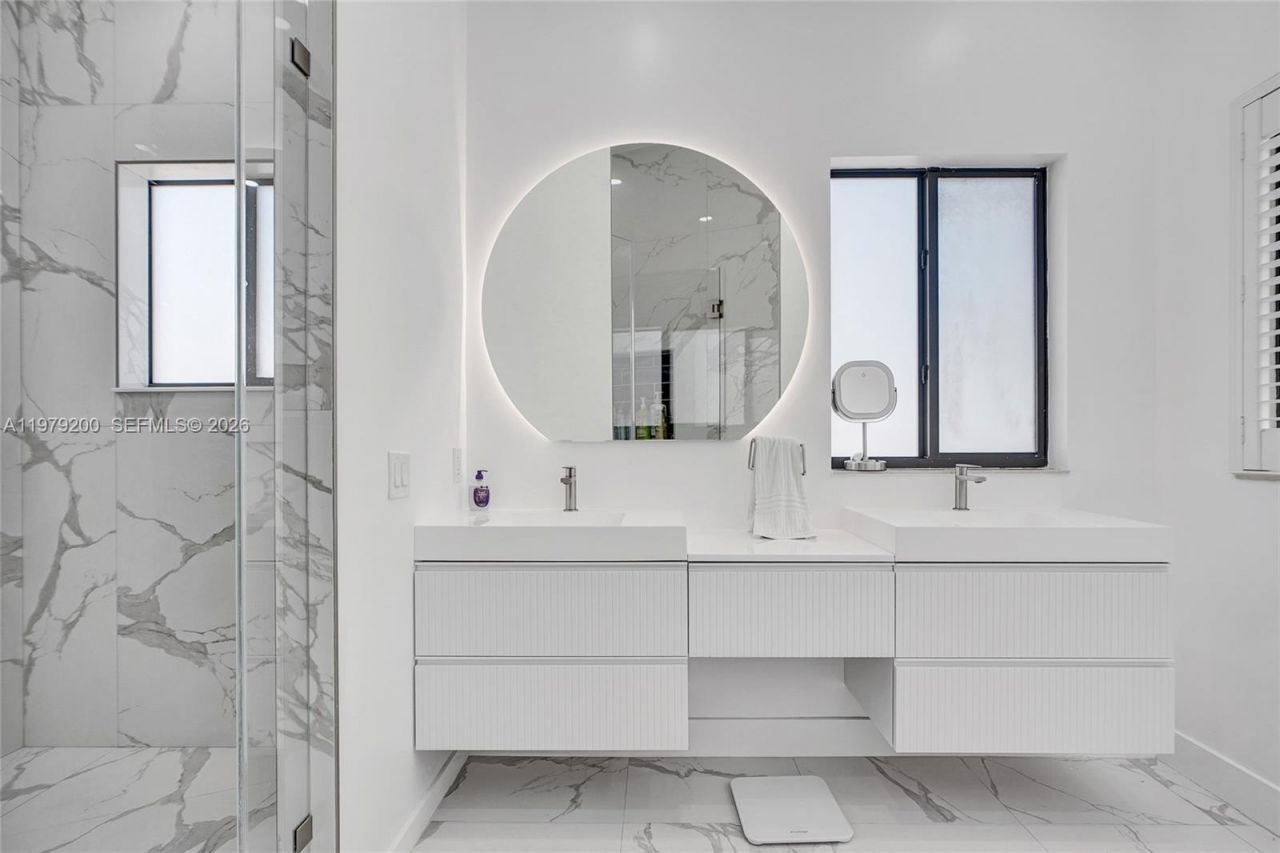 13676 SW 33rd Ter, Miami, FL 33175 Photo