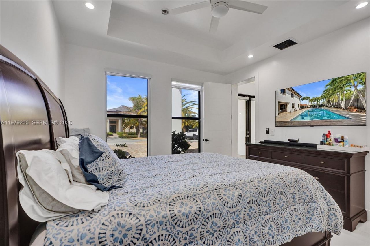 13676 SW 33rd Ter, Miami, FL 33175 Photo