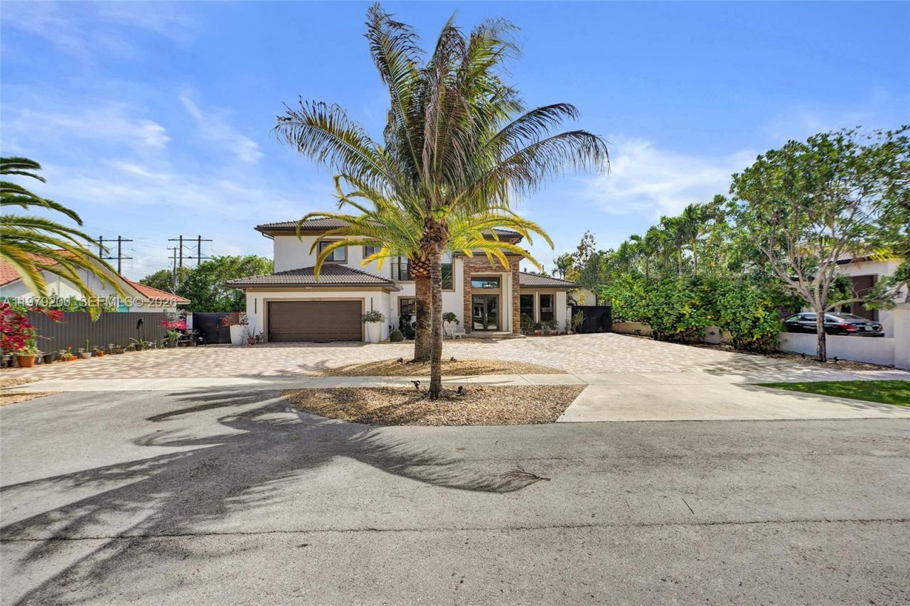 13676 SW 33rd Ter, Miami, FL 33175 Photo