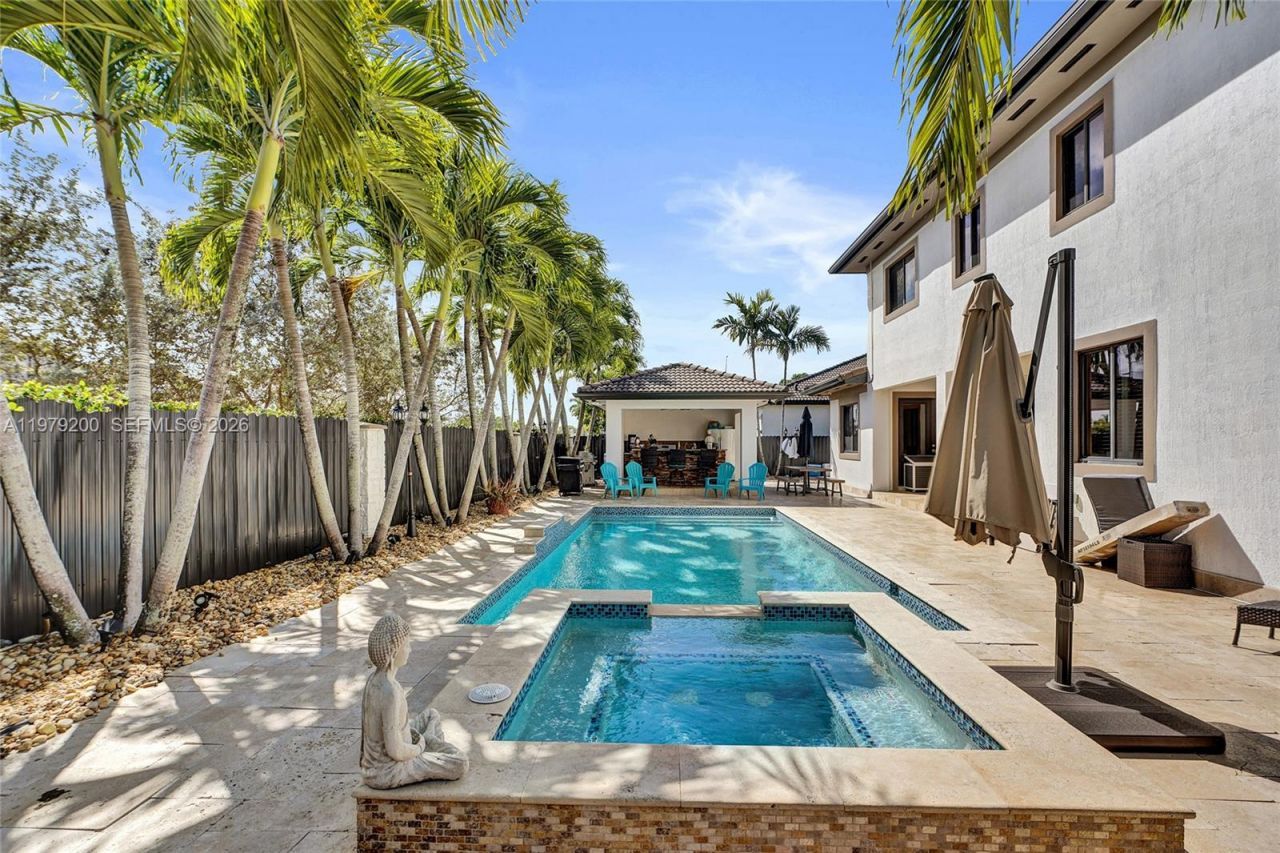 13676 SW 33rd Ter, Miami, FL 33175 Photo