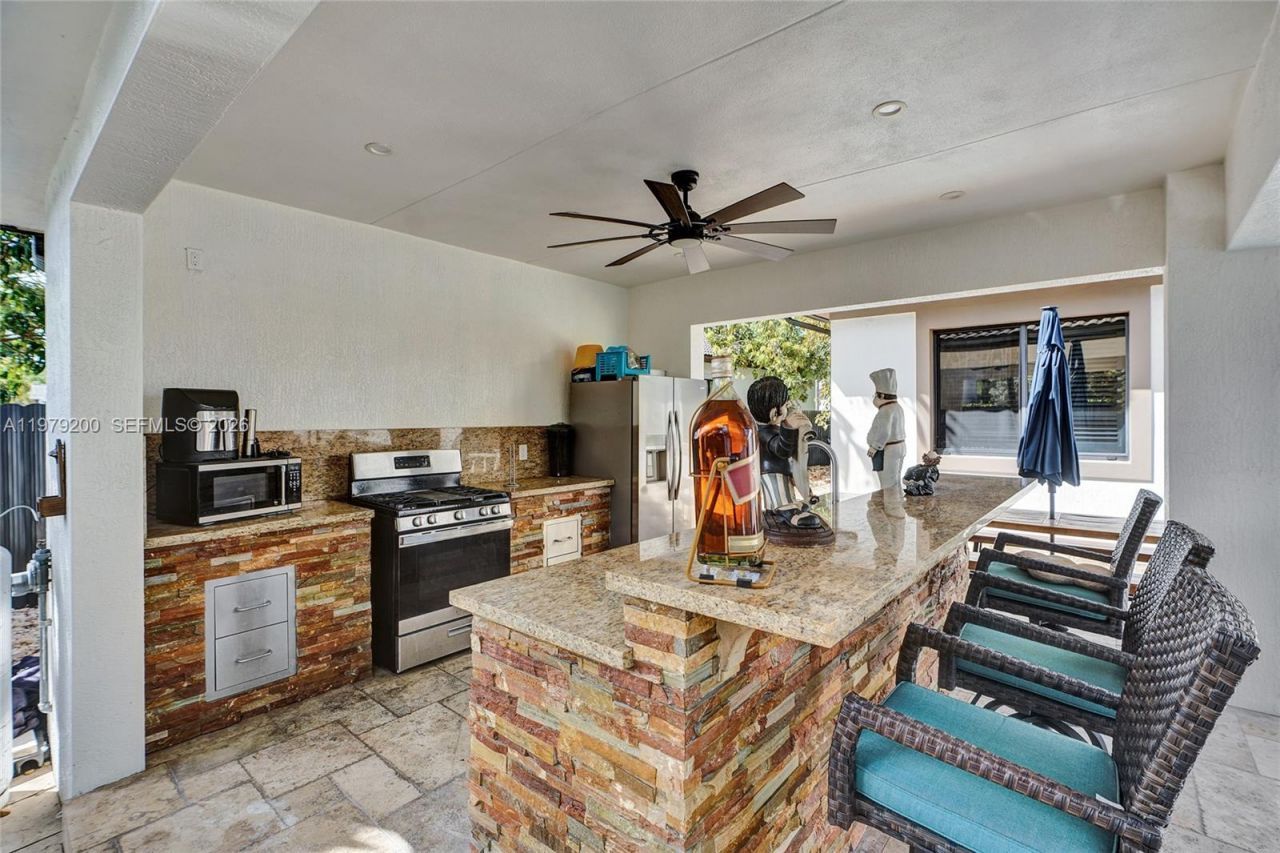 13676 SW 33rd Ter, Miami, FL 33175 Photo